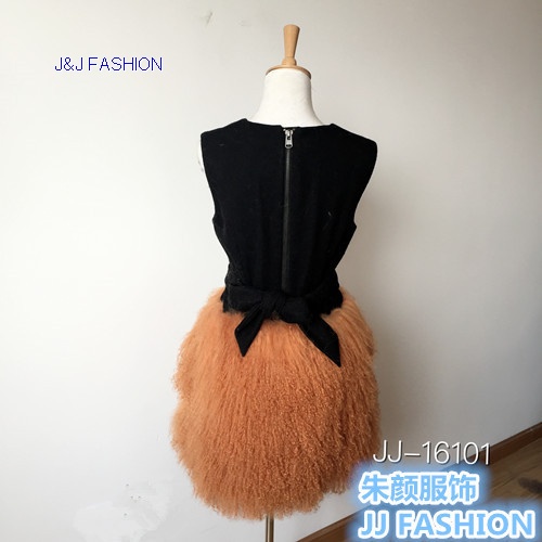 LADY'S  DRESS IN DOUBLE FACE WOOL FABRIC  AND TIBET FUR