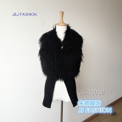 LADY'S  VEST  IN TIBET FUR AND KNIT