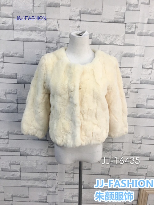 LADY'S   COAT IN  RABBIT