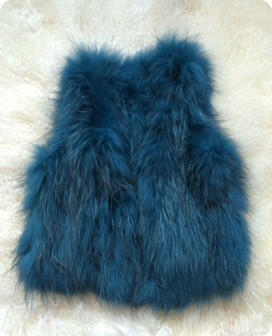 LADY'S VEST IN KNITTED RACCOON FUR